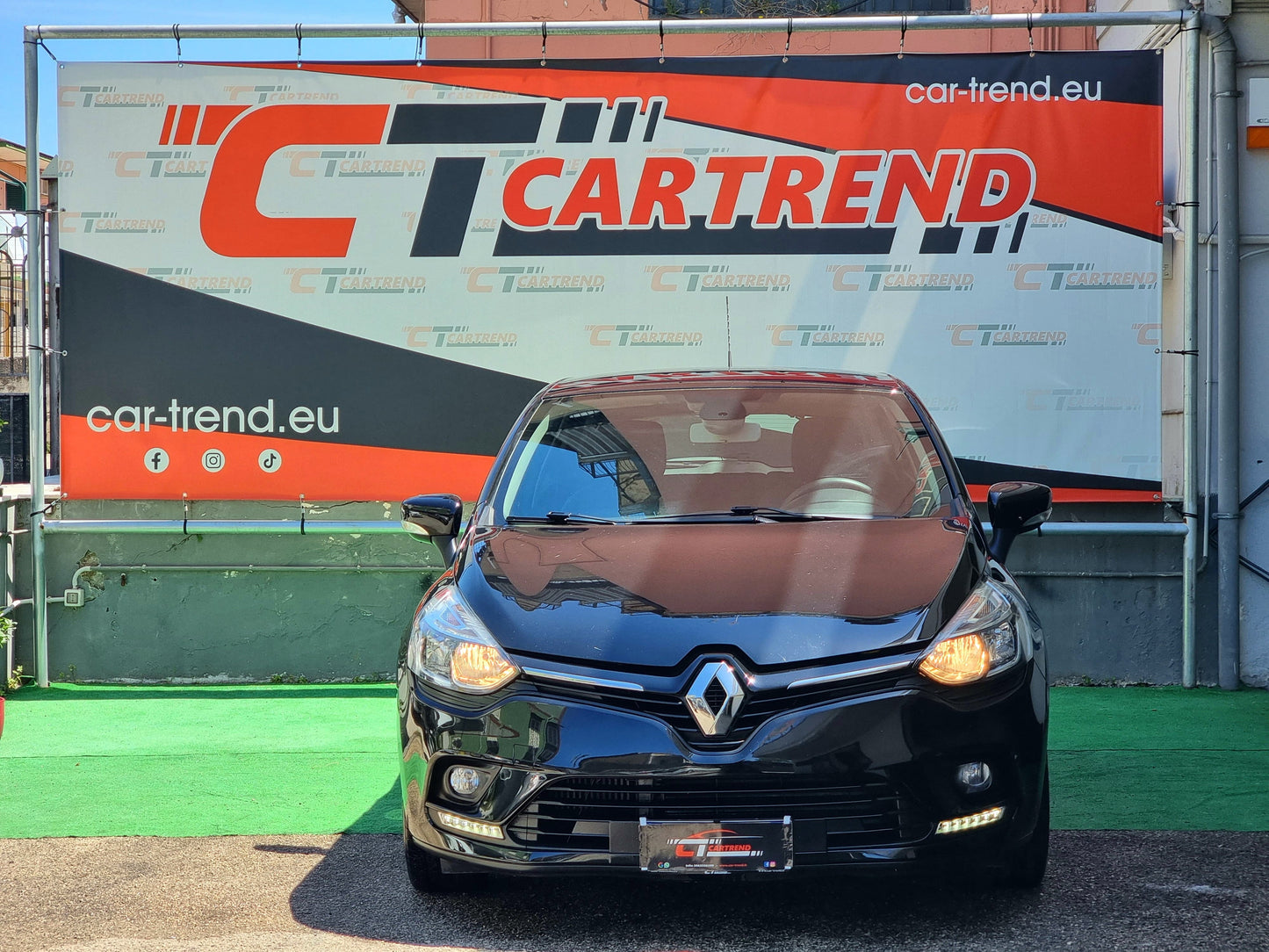 Renault Clio dci 8v 90CV EDC Energy Intens