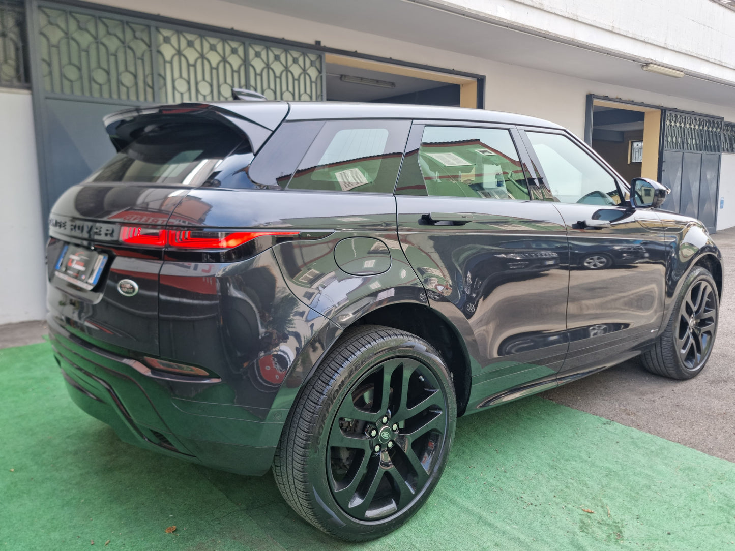 Range Rover Evoque 2.0D I4 240 CV AWD Auto R-Dynamic HSE