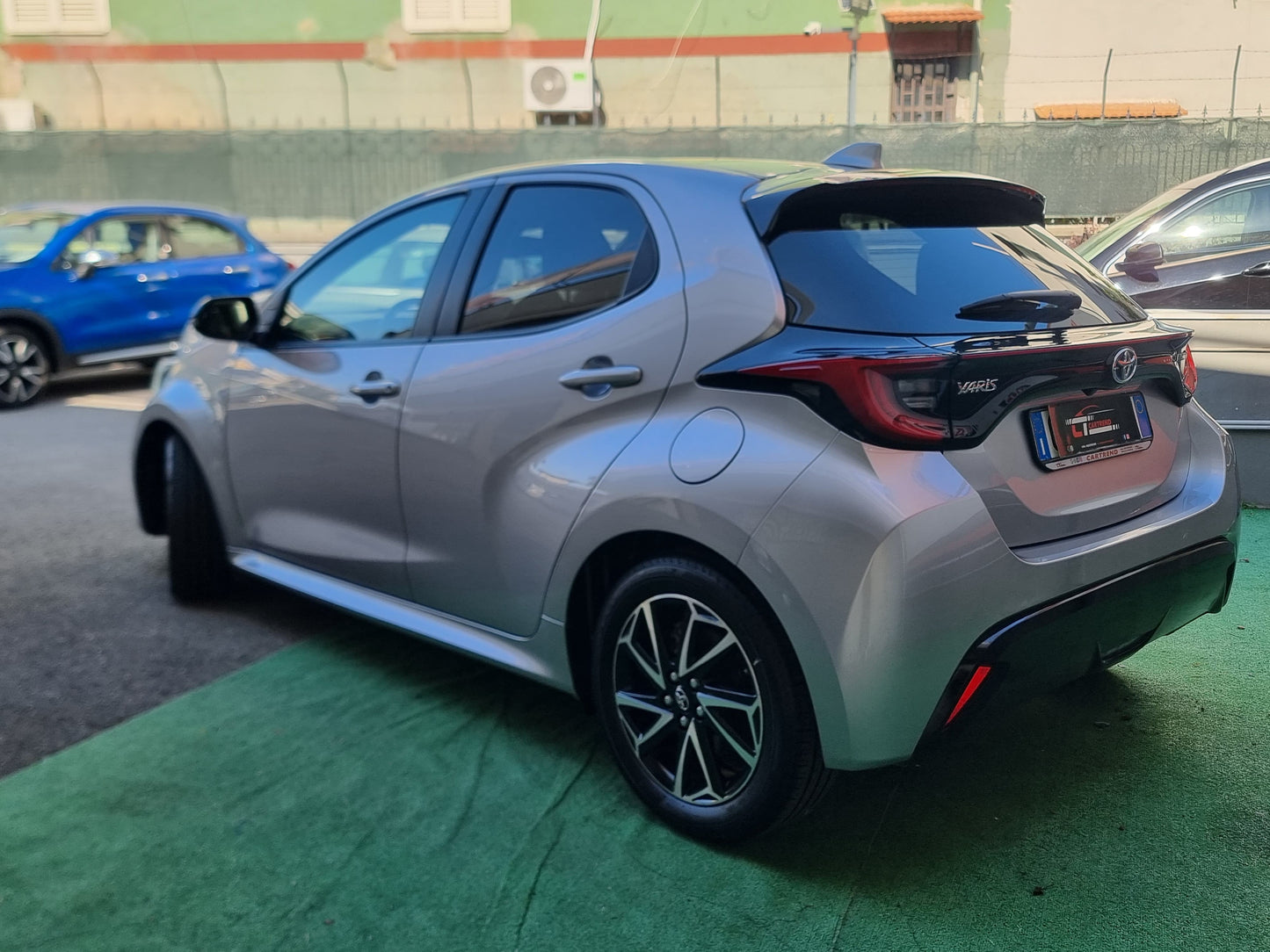 Toyota Yaris 1.5 Hybrid Lounge con Tetto