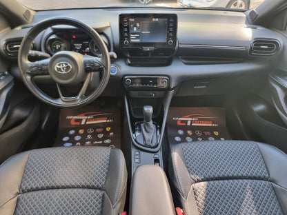 Toyota Yaris 1.5 Hybrid Lounge con Tetto